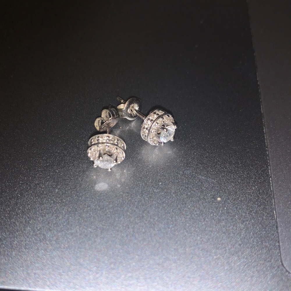 Diamond earrings - Picture 1 of 5